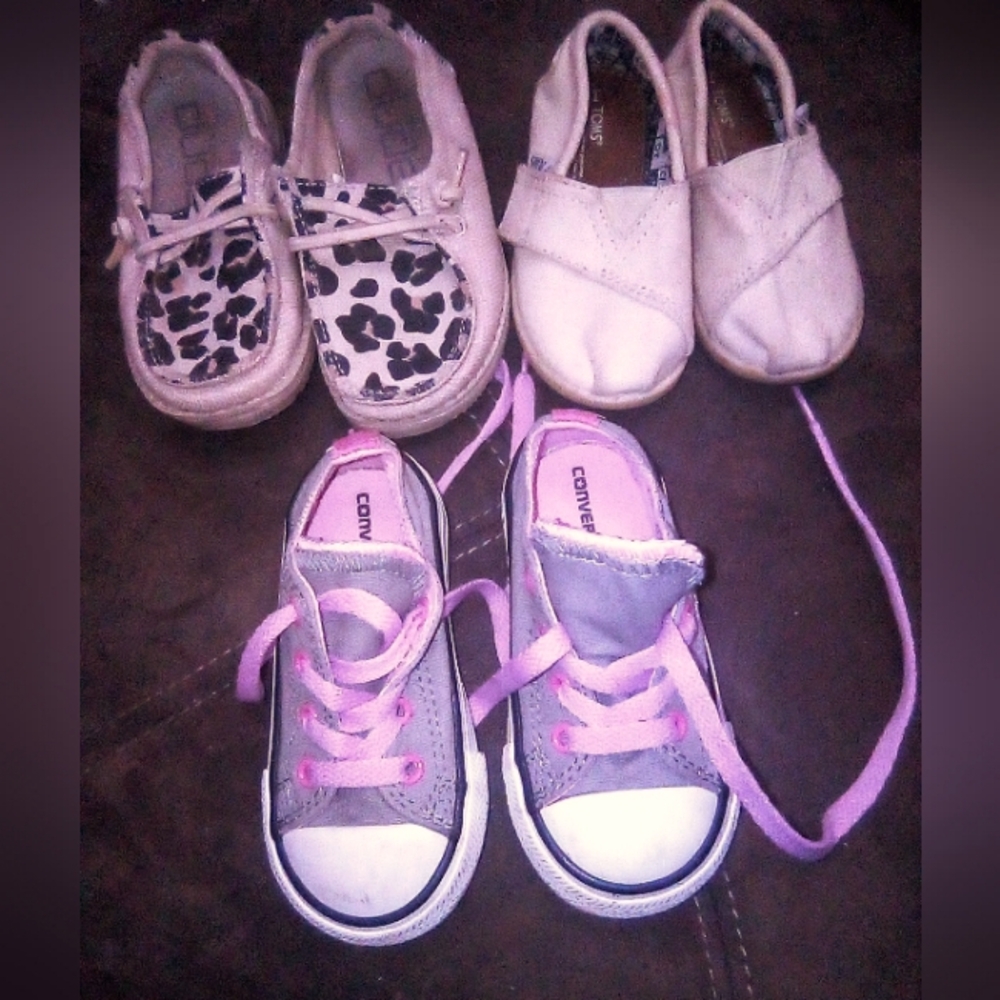 Converse, hey dude, toms all size 6c